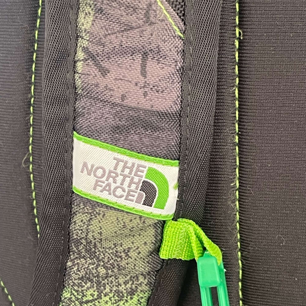 Northface Recon Squash Backpack - image 8